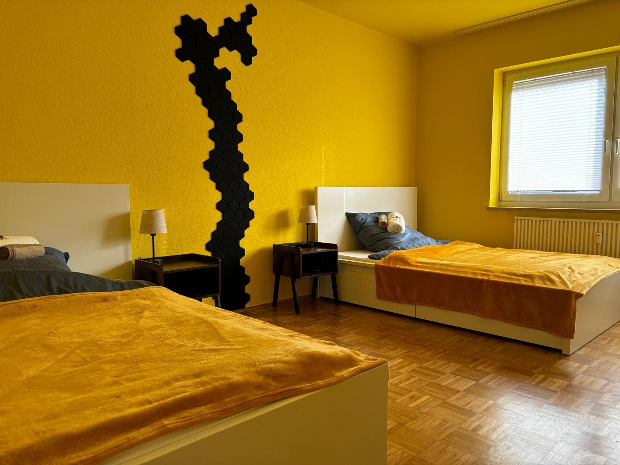 Hive - 3 Zw In Inkl Tv Und Grosse Balkon Apartment