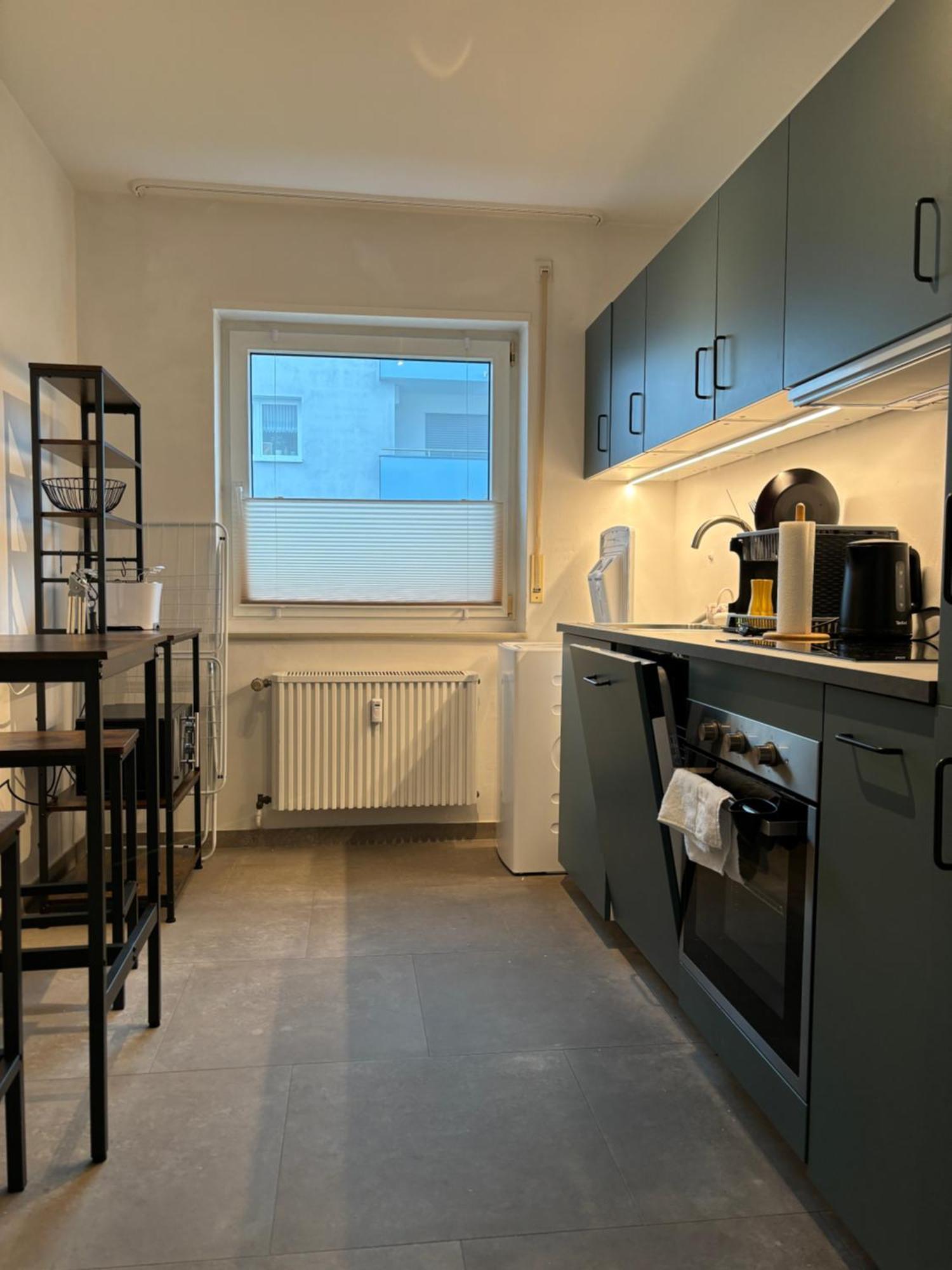 Hive - 3 Zw In Inkl Tv Und Grosse Balkon Apartment Ansbach